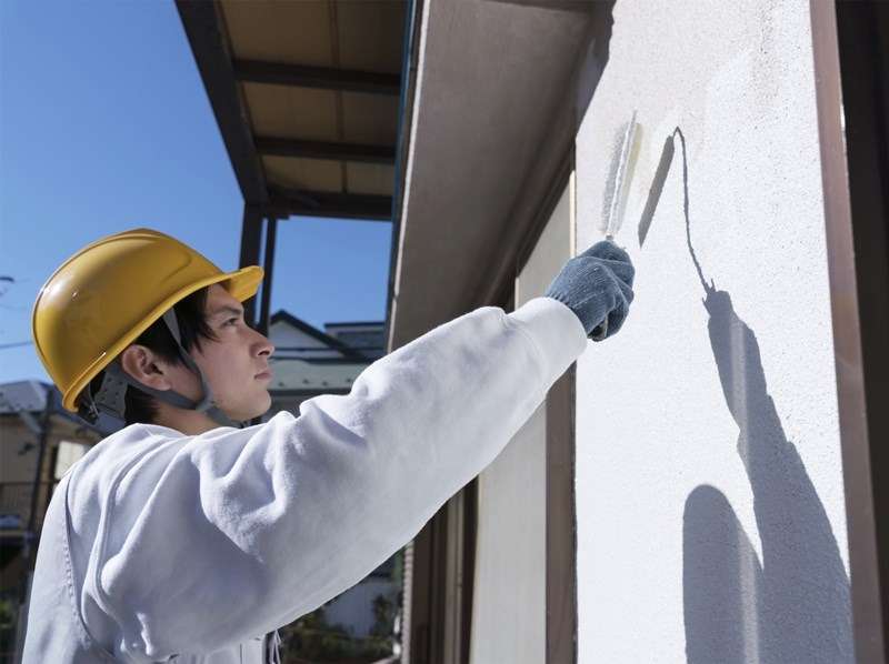 建物全体の外観を刷新させ耐水性・対候性も向上させる外壁塗装